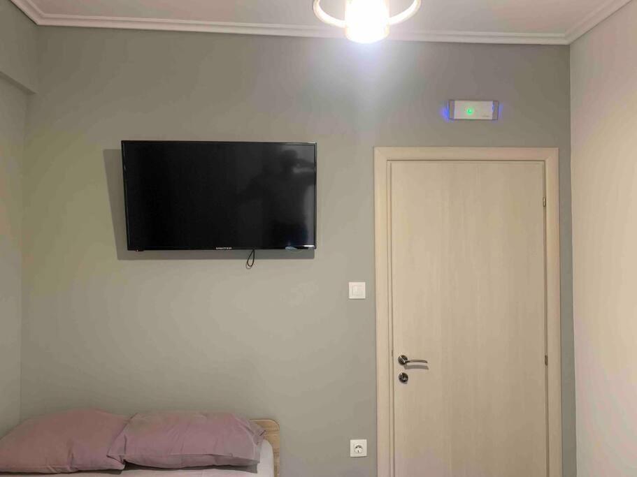 Lux Appartment , 3 Rooms Full Extra , City Center テッサロニキ エクステリア 写真