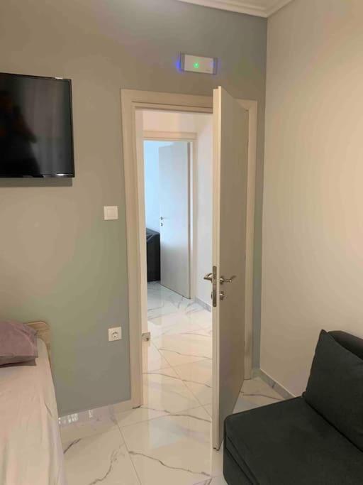 Lux Appartment , 3 Rooms Full Extra , City Center テッサロニキ エクステリア 写真