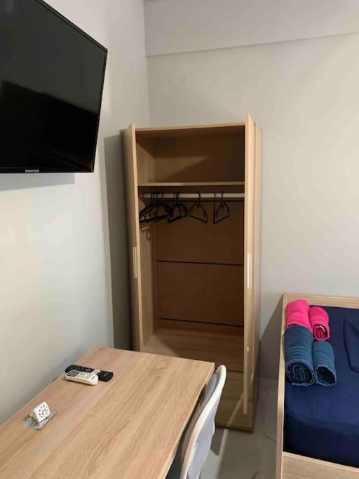Lux Appartment , 3 Rooms Full Extra , City Center テッサロニキ エクステリア 写真