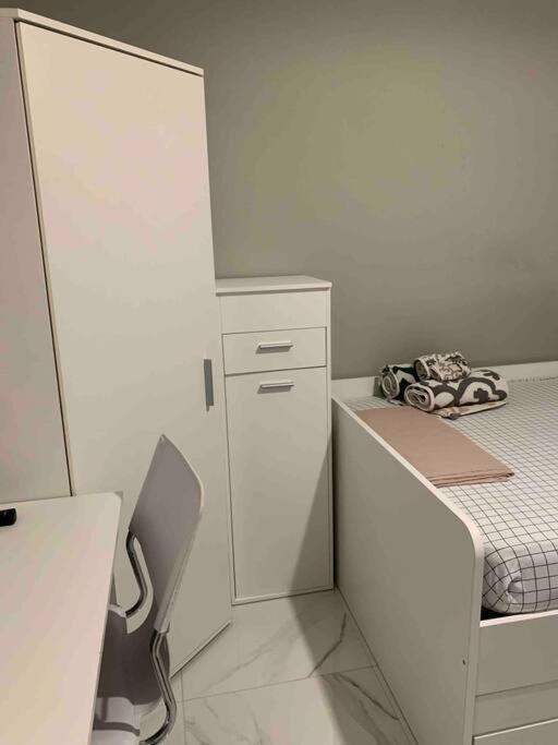 Lux Appartment , 3 Rooms Full Extra , City Center テッサロニキ エクステリア 写真