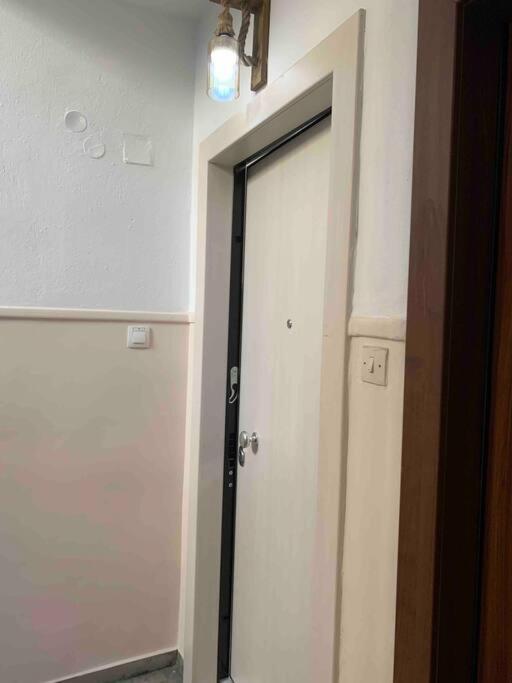 Lux Appartment , 3 Rooms Full Extra , City Center テッサロニキ エクステリア 写真